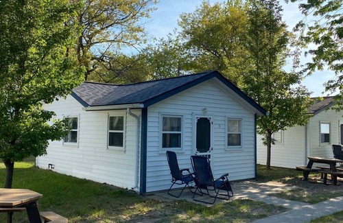Oscoda Cabaña | The Hideaway- Haven on Huron A fresh and airy cabin directly on Lake Huron!