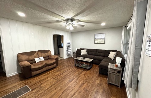 Thayer Casa | The Hideaway House is a newly remodeled 3 bed 1 bath with cozy and calm living!