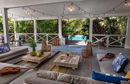 Estate Hull Cabaña | The Hideaway Hull Bay Cottage 3
