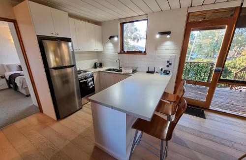 Jindabyne Apartamento | The Hideaway - Lake Views I Ski & Bike Storage I Central Jindabyne I Free WiFi I BBQ I Parking