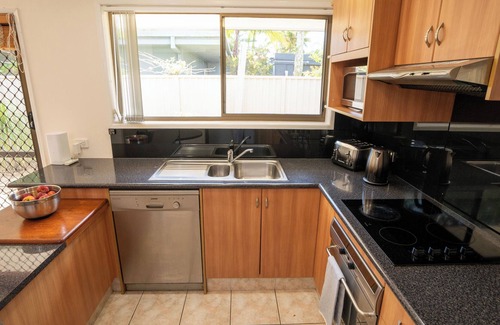 Runaway Bay Casa | The Hideaway on Bayview