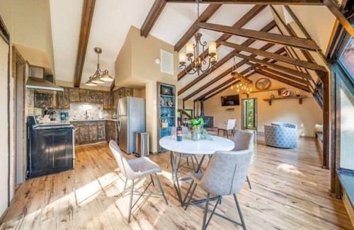 Jones Mills Casa | The Hideaway - Your Perfect Getaway Vacation
