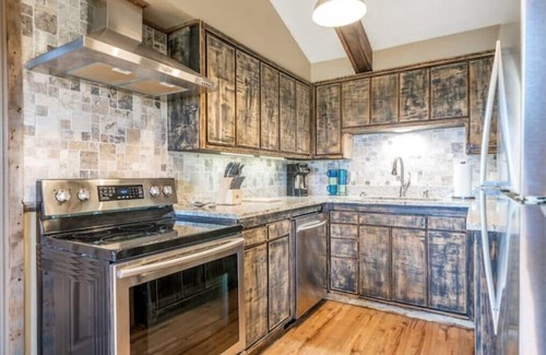 Jones Mills Casa | The Hideaway - Your Perfect Getaway Vacation