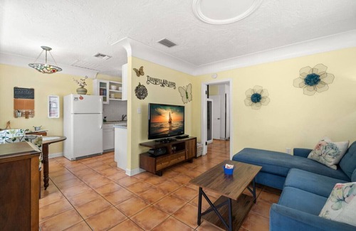Bradenton Casa | Acogedora cabaña - Pasos para Riverwalk / Cerca de las playas