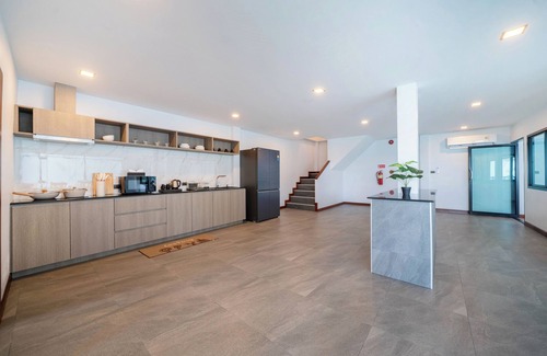 Patong Villa | The Hideout Beachfront