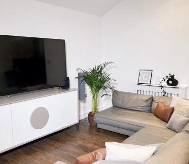 Gillingham Casa | The Hideout