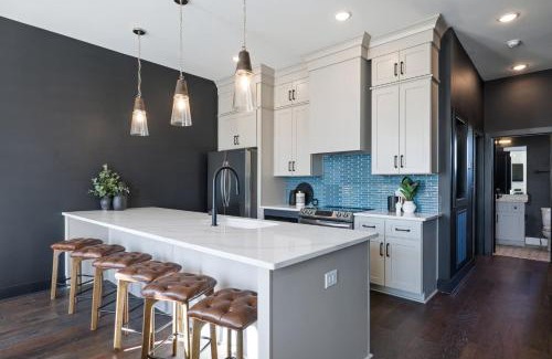 Nashville Casa | The Hideout Icon-Inspired Style & Rooftop Chill