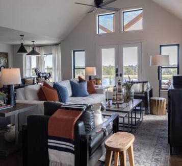 Washington Casa | The Hideout