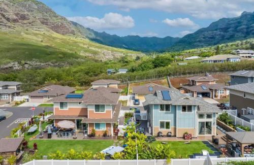 Makaha Valley Casa | The Hideouts Two Next-door Homes