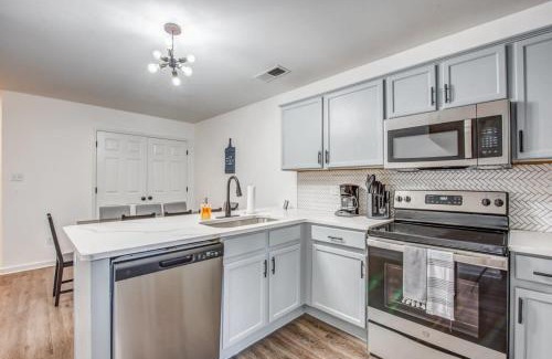 University District Casa | The High Point Duet- Right Side