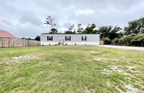 Harkers Island Casa | The High Tider Retreat + RV Hookup