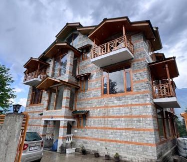 Manali Cabina | The Highgrove House, Manali