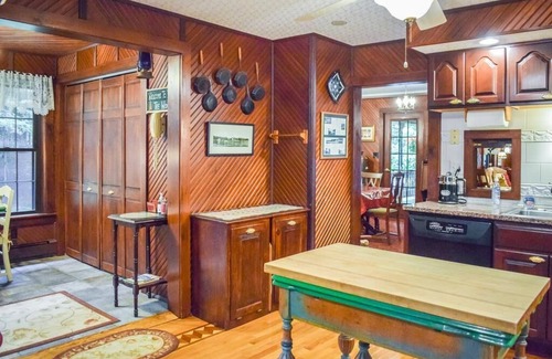 Inlet Casa | The Highland Lodge - 4th Lake Historic, Waterfront Home