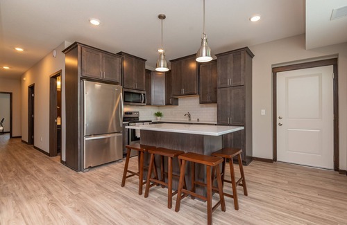 Merriam Park Apartamento | The Highline Apartments 2 Bed/ 2 Bath