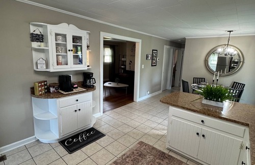 Hickory Casa | The Hildebran Hideaway is a Charming 2-bedroom in the countryside of Hickory, NC
