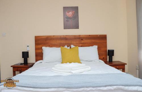 Francistown Cama Y Desayuno | The Hill Bed and Breakfast