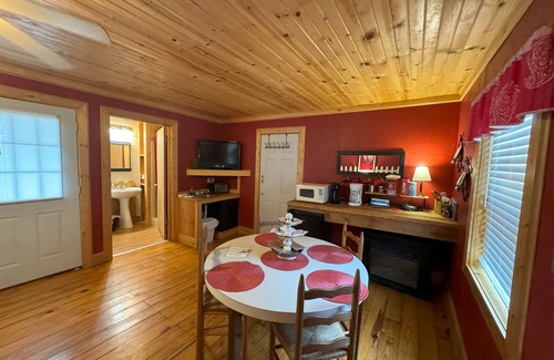 Mountain View Cabina | The Hilltop Cabins - Duplex #2