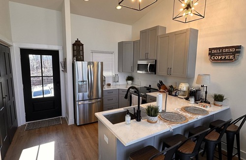 Westminster Casa | The Hilltop Hideaway at Lake Hartwell