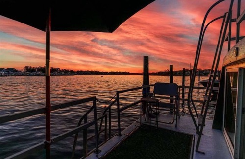 Point Pleasant Alquiler De Eote | The Hilton of Houseboats