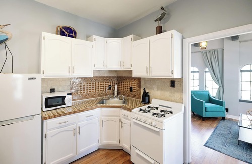 East Village Apartamento | The Historic Broadlind Hotel at Long Beach Convention Center
