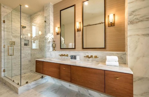 Ansonborough Apartamento | The historic Dewberry Charleston is a mid-20th century boutique hotel is located in the in .