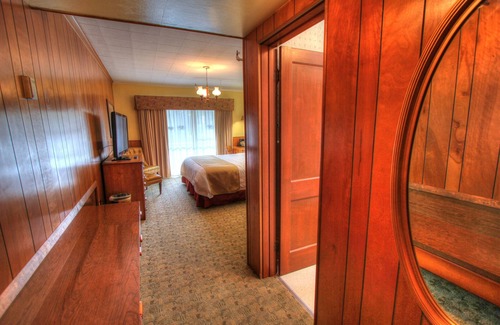 Gatlinburg Hotel | The Historic Gatlinburg Inn