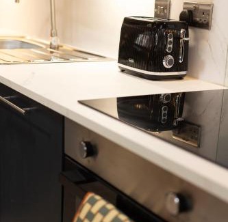 Queens Quarter Apartamento | The Hockney - 2 Bd Hip Ap Ultra Fast WIFI