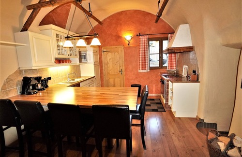 Ehrwald Chalet De Esquí | The Hof Chalet on the Zugspitze with mountain views, private garden, hot tub, sauna.