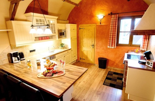 Ehrwald Chalet De Esquí | The Hof Chalet on the Zugspitze with mountain views, private garden, hot tub, sauna.