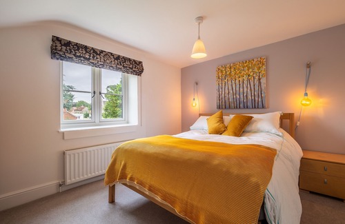 East Rudham Casa | This large detached property really has the ‘wow’ factor and provides a perfect escape for a family