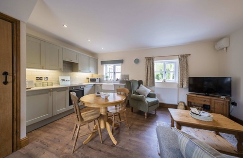 Goostrey Cabaña | The Hoglets (No.2) - a cheshire that sleeps 2 guests in 1 bedroom