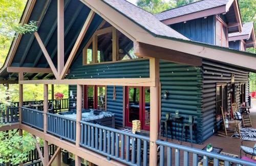Lake Lure Casa | The Holiday Cabin at Lake Lure