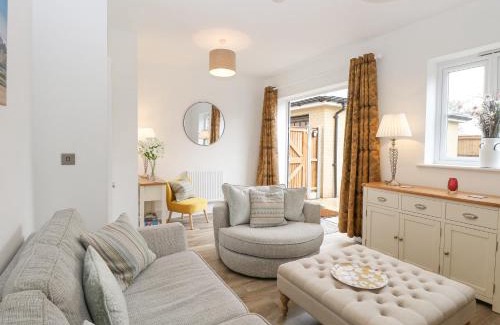 Norwich Casa | The Hollies
