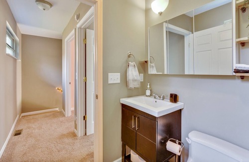 Demorest Casa | The Holly House In Downtown Demorest 2 Bedroom Home by Redawning