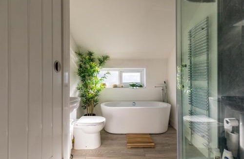 Roath Casa | The Hollywood - Beautiful 3 Bedroom House