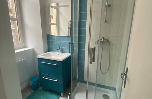 Avallon Apartamento | The Holy Father