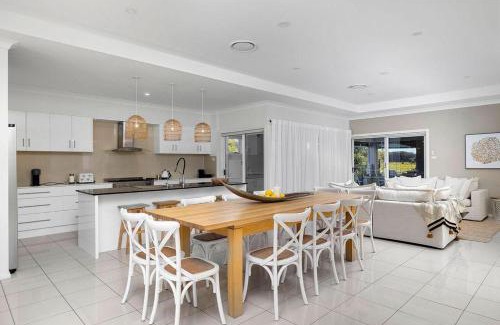 One Mile Casa | The Home Resort - Heated Pool and Tennis Court