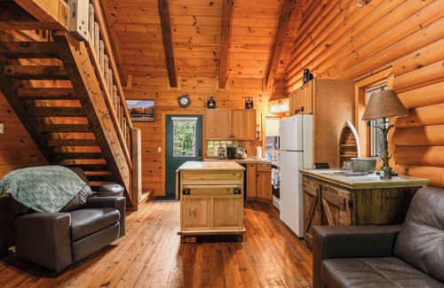 Warsaw Casa | The Honey Hole at Truman Lake