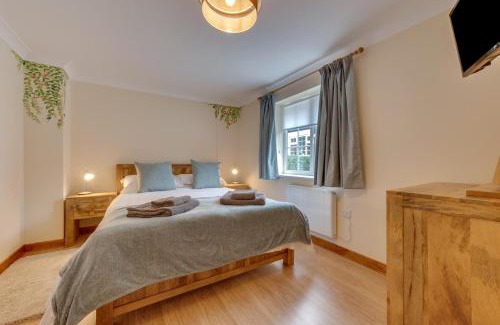 Etchinghill Casa | The Honey Pot
