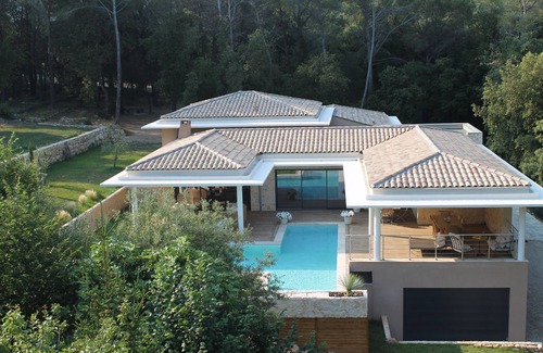 Opio Villa | la villa de miel ..........
