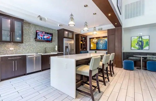 Carver City - Lincoln Gardens Apartamento | The Honeycomb Hideout** In the heart of the Bay