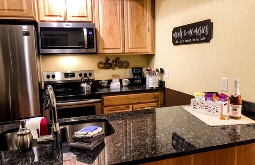 Walla Walla Apartamento | The Honeymoon Suite, hot tub, full kitchen