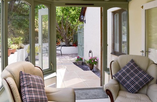 Llanfairfechan Casa | The Horseshoe Suite