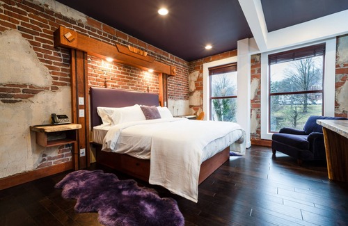 Boone Hotel | The Horton Hotel and Rooftop Lounge