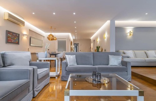 Palaio Psychiko Apartamento | The HostMaster Luminous Elite Estate