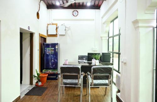 Varanasi Hotel | The Hotel Ambassador Inn