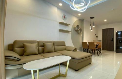 Phu My Hung Apartamento | The hotel has 2 bedrooms, 2 bathrooms, 1 kitchen, 1 living room, 1 laundry room, 1 balcony, 1 swimming pool - District 7
