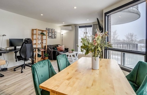Hull Condominio | The Hour Glass | No Service Fees | Gatineau Park