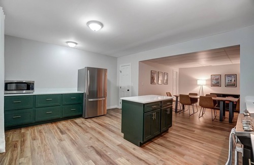 McArthur Otro | The House at Elkridge Pines + Modern Farmhouse on 30 Private Acres