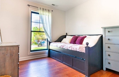 Cullman Casa | The House at Hedgerow--Close to Everything!